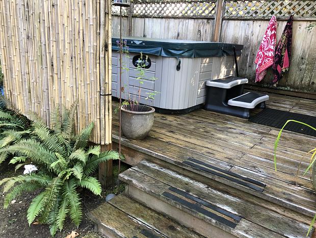 Photo 24 for MiKo’s Guest House with hot tub, wood-burning stove, outdoor ambiance
