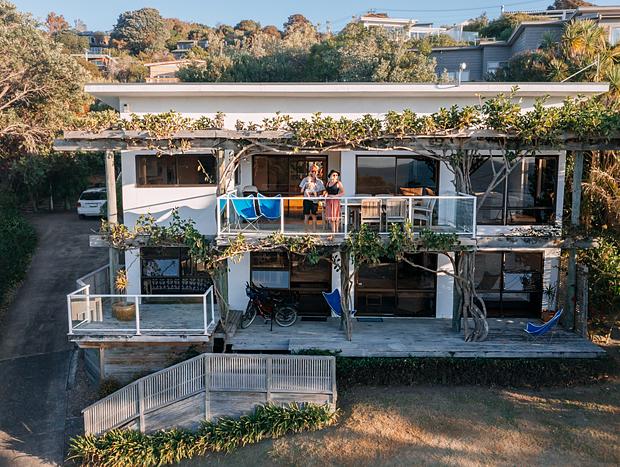 Photo 10 for Mid Week on Waiheke