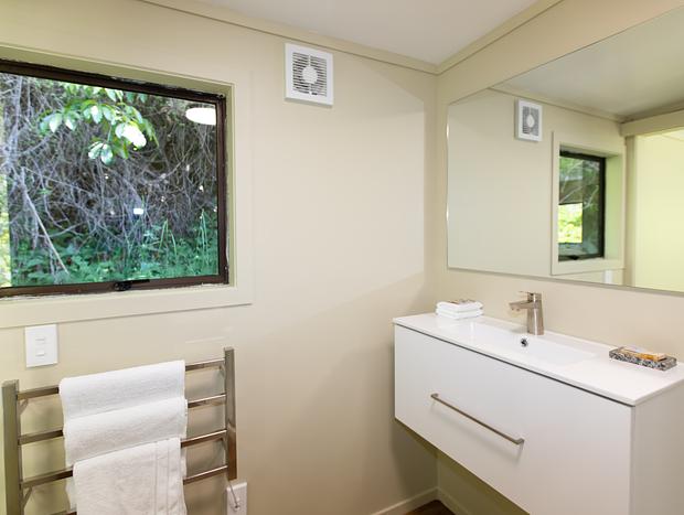 Photo 6 for Treetop, River or Garden Deluxe Room at River Valley Lodge
