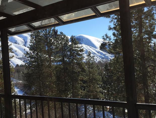 Photo 32 for Hummingbird Hill-Spacious Cabin Hot Tub,Artwork,ATV Access,Kid's & Pets Welcome