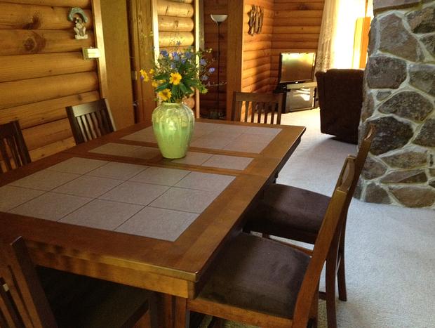 Photo 8 for Hummingbird Hill-Spacious Cabin Hot Tub,Artwork,ATV Access,Kid's & Pets Welcome