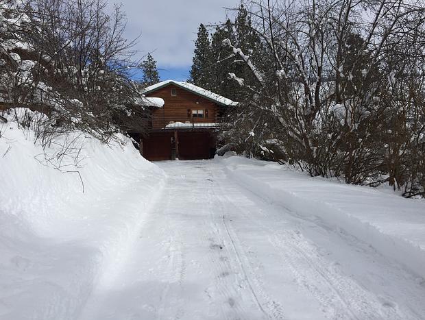Photo 36 for Hummingbird Hill-Spacious Cabin Hot Tub,Artwork,ATV Access,Kid's & Pets Welcome