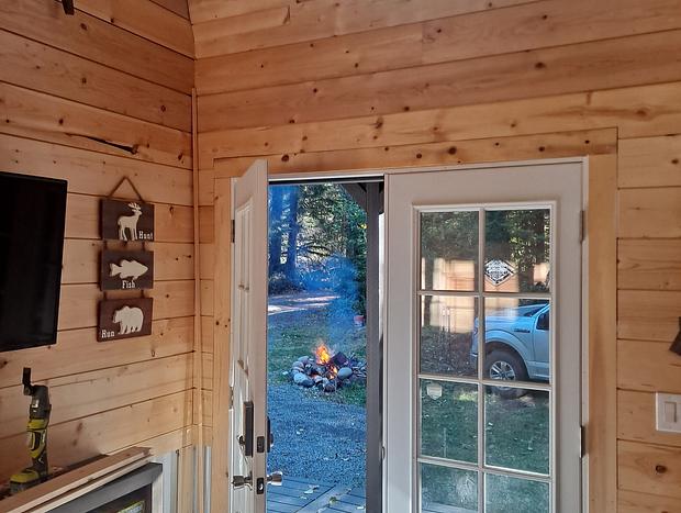 Photo 4 for Little Feet Retreat - A Mt. Rainer Cabin Escape