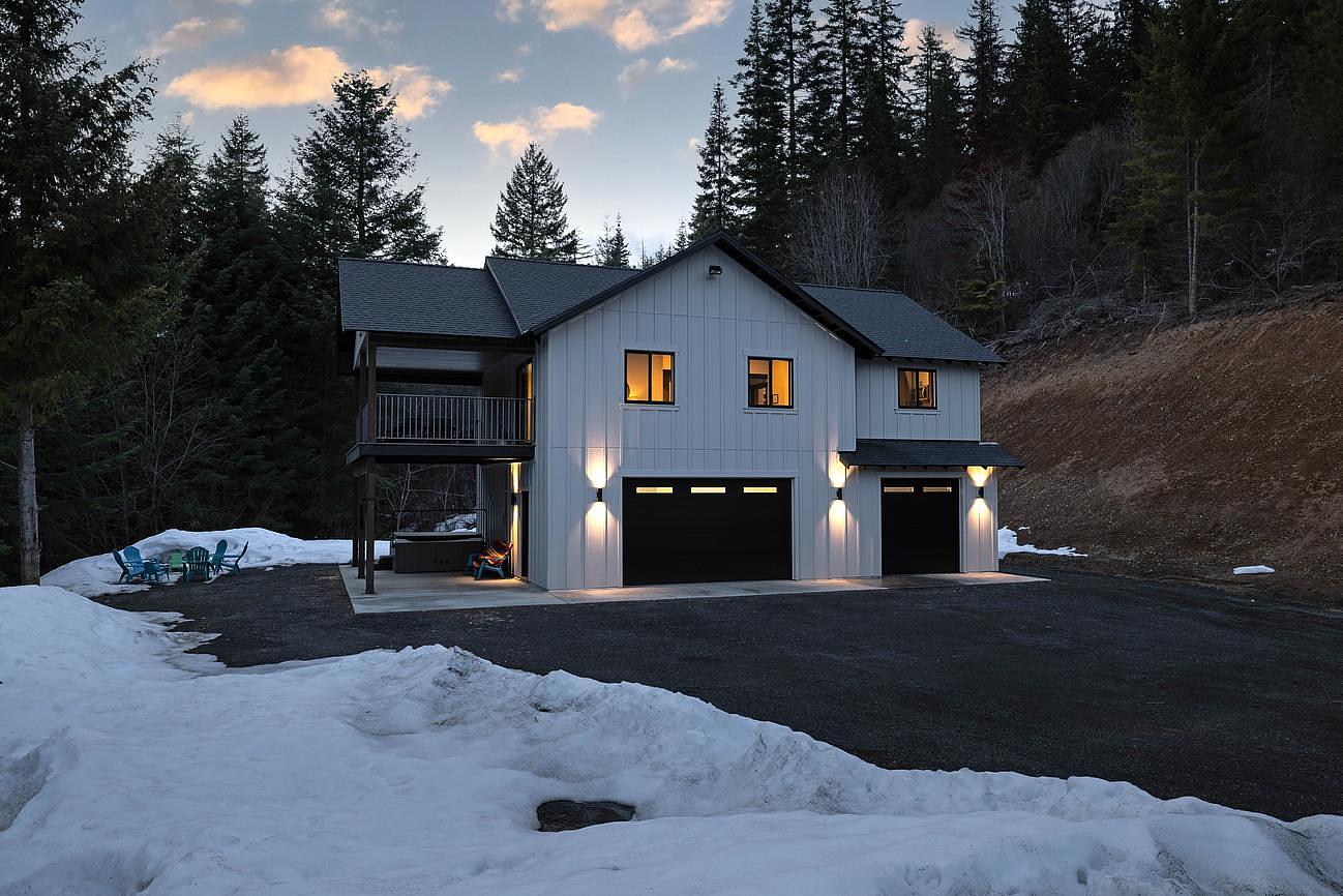 Peaceful Mountain Home on 5 acres w/ Hot Tub Cabin for Rent in Cle