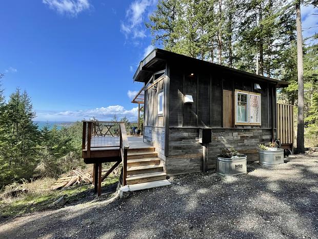 Photo 29 for The Eagle's Nest w/ Hot Tub & Water Views