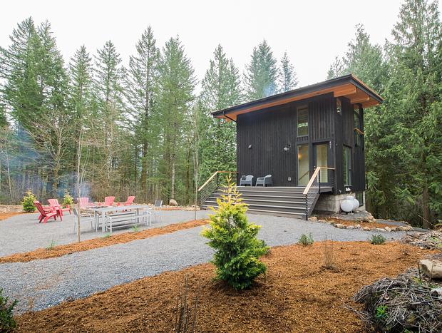 Photo 4 for Gorge Modern Cabin - Your Own Private World