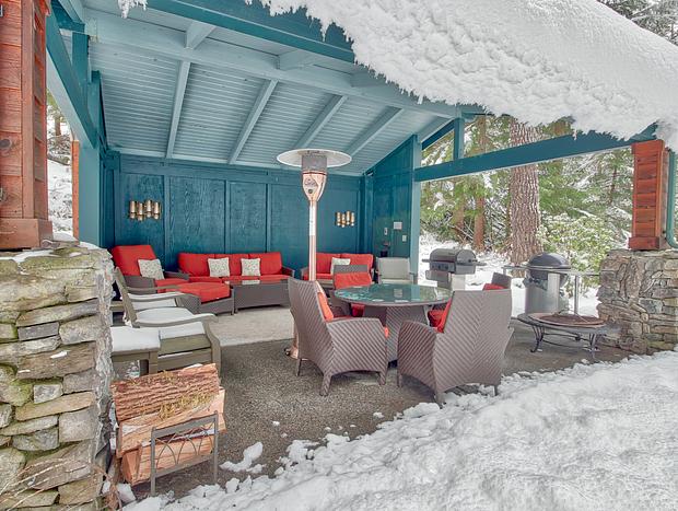 Photo 27 for Alpinwald - Hot Tub, White Pass, BBQ, Gazebo