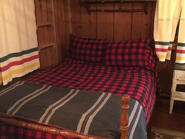 Photo 14 for Cozy Up in Historic Cedarwood Cabin