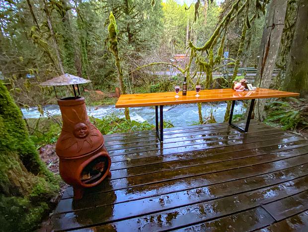 Photo 22 for Caretakers Cottage - Cedar Sauna & Hot Tub