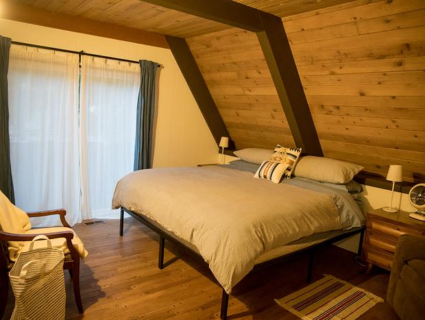 Photo 33 for Beautiful Cozy Riverfront A-Frame Cabin & Hot tub