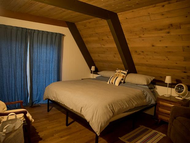 Photo 38 for Beautiful Cozy Riverfront A-Frame Cabin & Hot tub