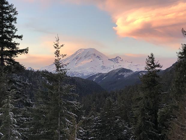 Photo 53 for Rainier Retreat Close To White Pass