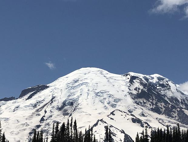 Photo 77 for Rainier Retreat Close To White Pass