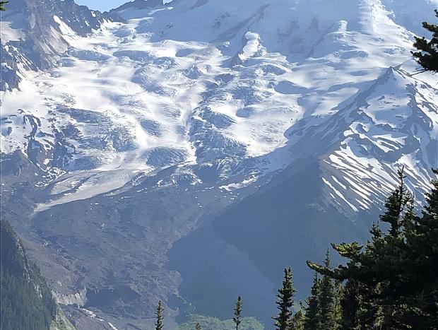 Photo 81 for Rainier Retreat Close To White Pass