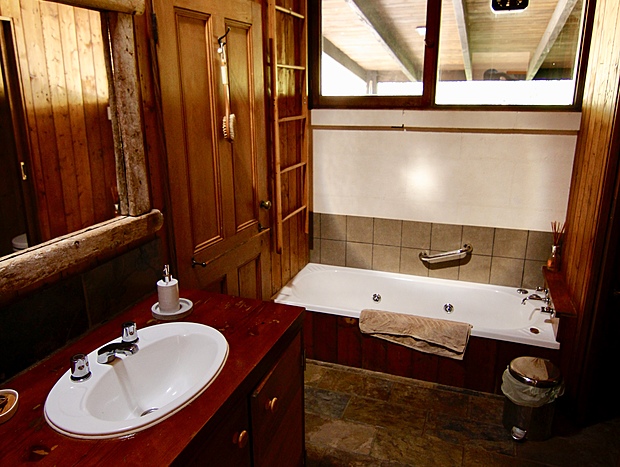 Photo 11 for Tawarri House