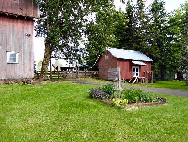 Photo 34 for Escape to the Country on a Gorgeous Farm Retreat