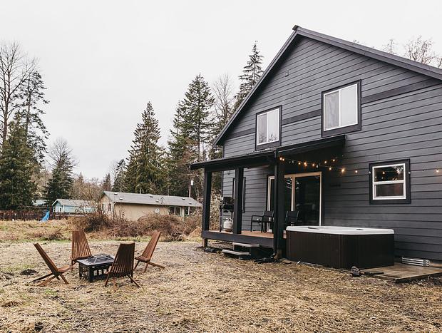 Photo 4 for New Modern Cabin- Mtn View & Hot Tub
