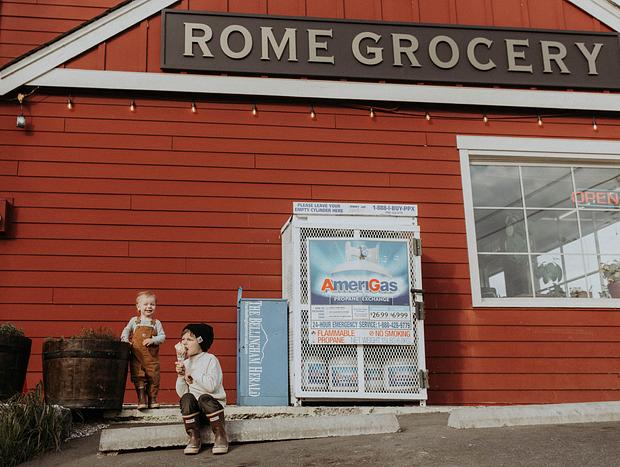 Photo 3 for Ice Cream and Beer at Rome Store