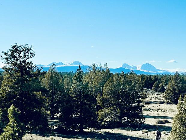 Photo 48 for Sunstone Retreat - Luxury Living w/Mountain Views