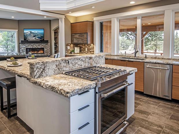 Photo 11 for Sunstone Retreat - Luxury Living w/Mountain Views