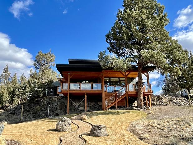 Photo 38 for Sunstone Retreat - Luxury Living w/Mountain Views