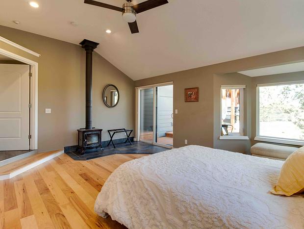 Photo 23 for Sunstone Retreat - Luxury Living w/Mountain Views