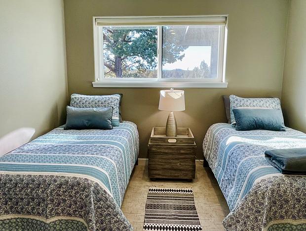 Photo 25 for Sunstone Retreat - Luxury Living w/Mountain Views