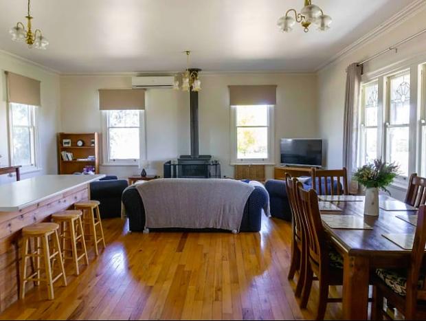Photo 4 for Pound Hill Cottage - Beautiful Country Stay