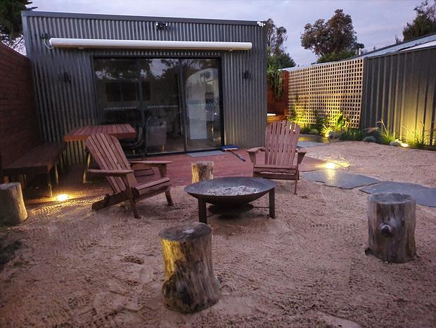 Photo 20 for The Nook in Tootgarook - Studio with outdoor spa bath & shower