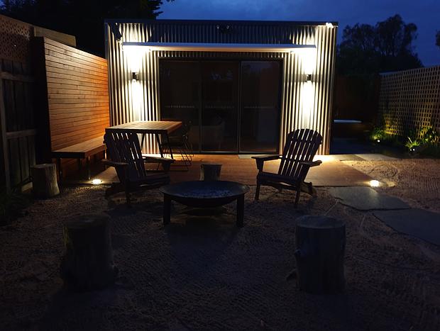 Photo 25 for The Nook in Tootgarook - Studio with outdoor spa bath & shower