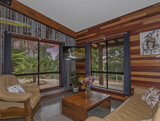 Photo 4 for Tintenbarn - A Rustic Style hinterland Cabin