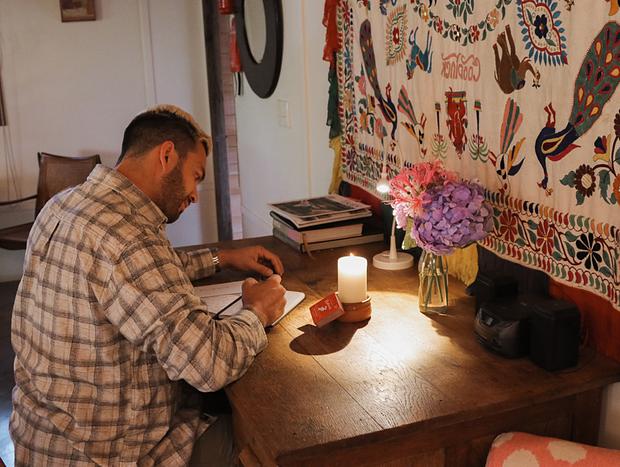 Photo 9 for The Humpy: A Cosy Winter Escape