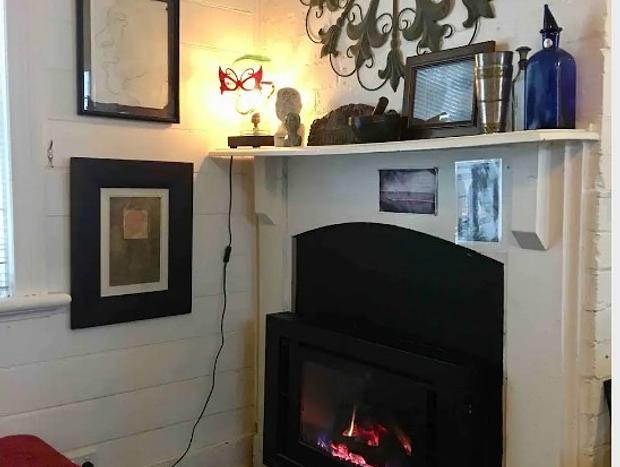 Photo 5 for Artist’s Retreat - Cozy Cottage