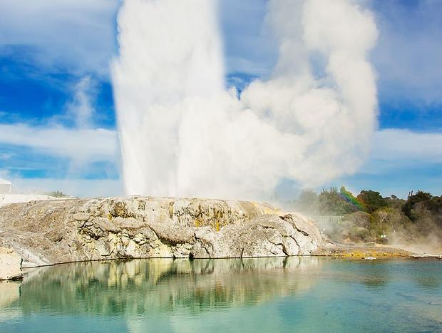 Photo 43 for Parawai Bay Lakeside Retreat - Rotorua