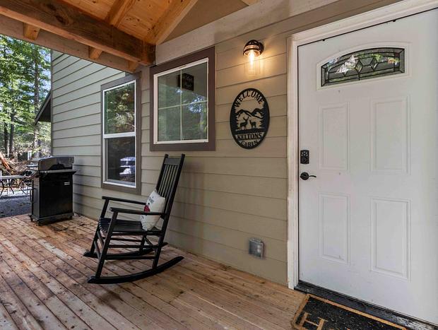 Photo 4 for Mt. Rainier’s Newest Family Cabin
