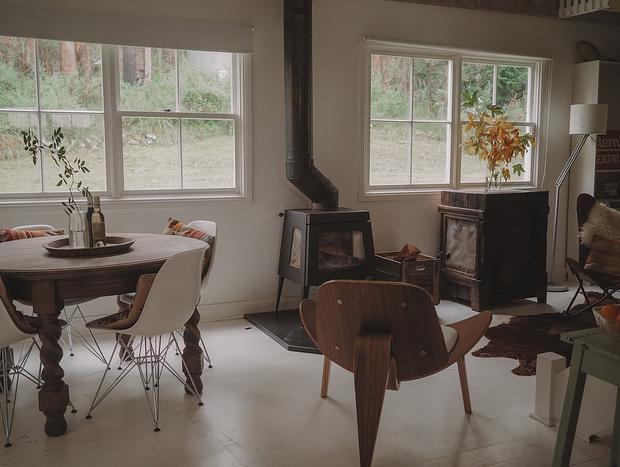 Photo 6 for A Cosy, Autumnal Cabin in the Southern Highlands