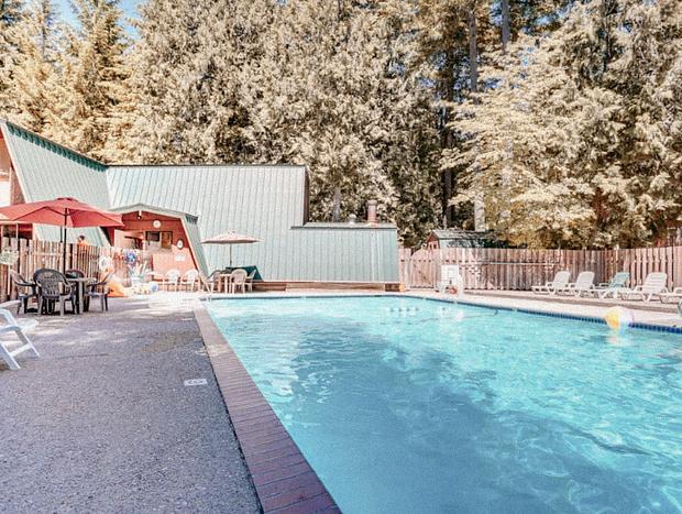 Photo 36 for The Mt. Hood Manor - Woodsy Luxury By The River