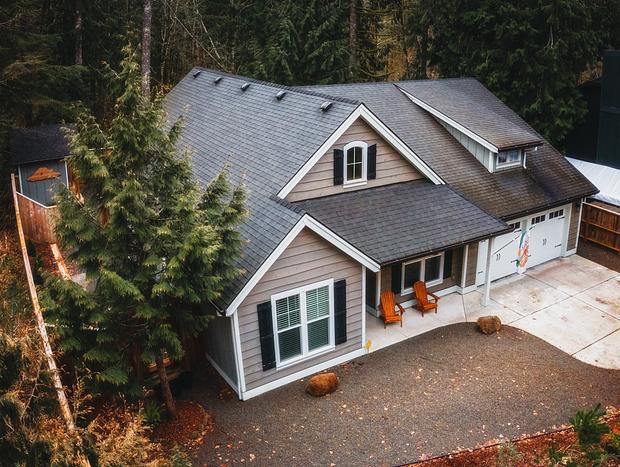 Photo 4 for The Mt. Hood Manor - Woodsy Luxury By The River
