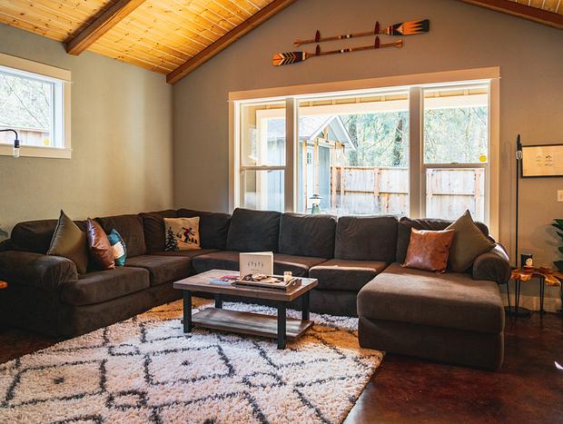 Photo 9 for The Mt. Hood Manor - Woodsy Luxury By The River