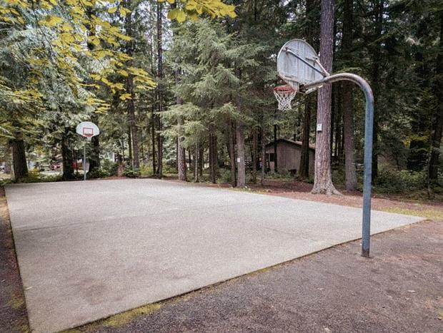 Photo 46 for The Mt. Hood Manor - Woodsy Luxury By The River