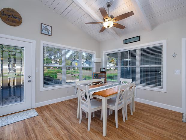 Photo 9 for Dog & Family Friendly - Cozy Fireplace & 1 Min To Beach