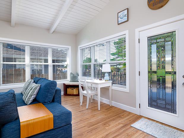 Photo 7 for Dog & Family Friendly - Cozy Fireplace & 1 Min To Beach
