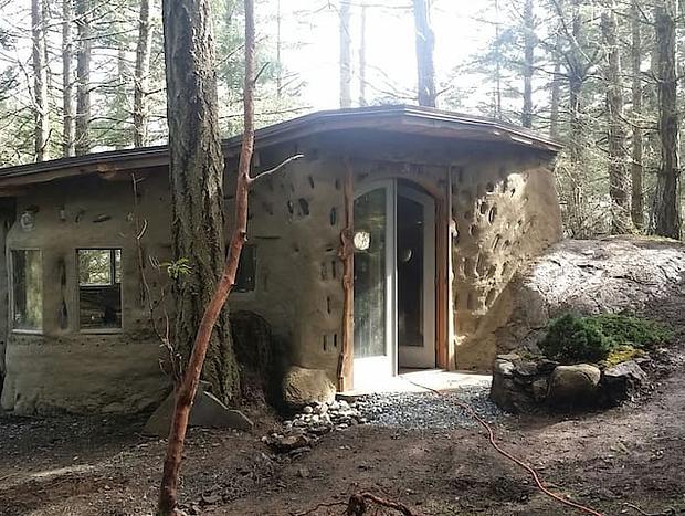 Photo 5 for Whimsical Earthen Glamping Cabin
