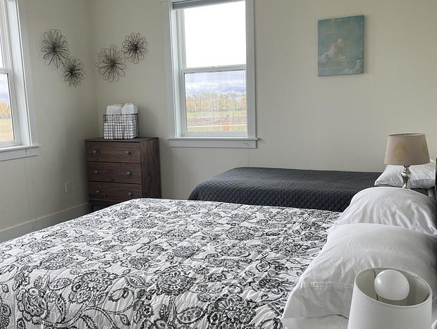 Photo 12 for Quiet country retreat with valley and mountain views