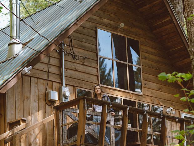 Photo 11 for Cozy Hillside Cabin in Packwood