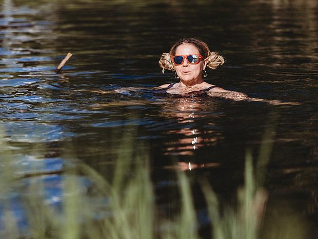 Photo 3 for Paddleboarding on Alder Lake