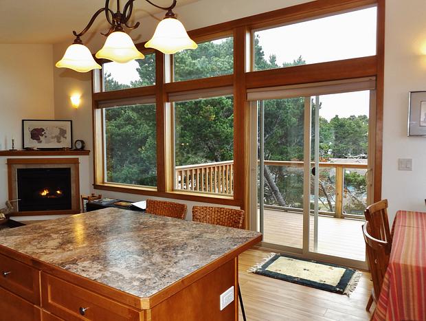 Photo 4 for Ocean View Treehouse