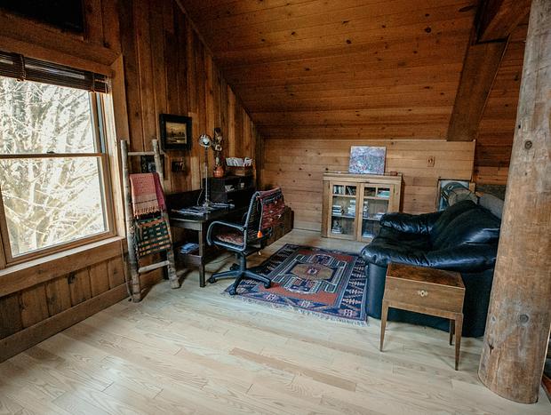 Photo 12 for Luxurious Log Cabin on a Vineyard!