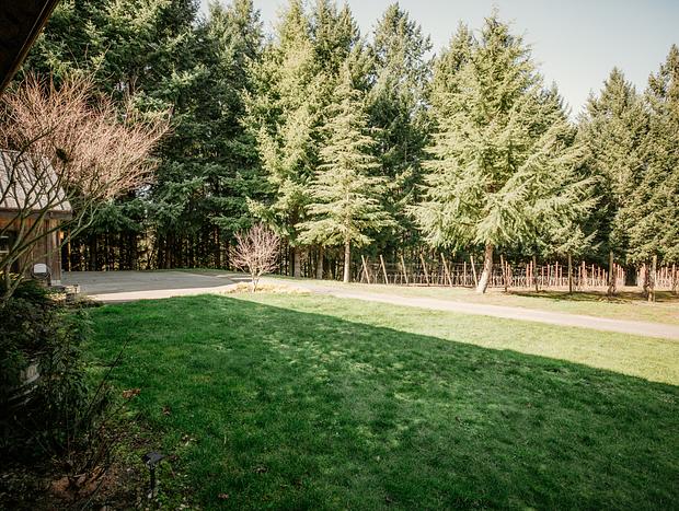 Photo 23 for Luxurious Log Cabin on a Vineyard!