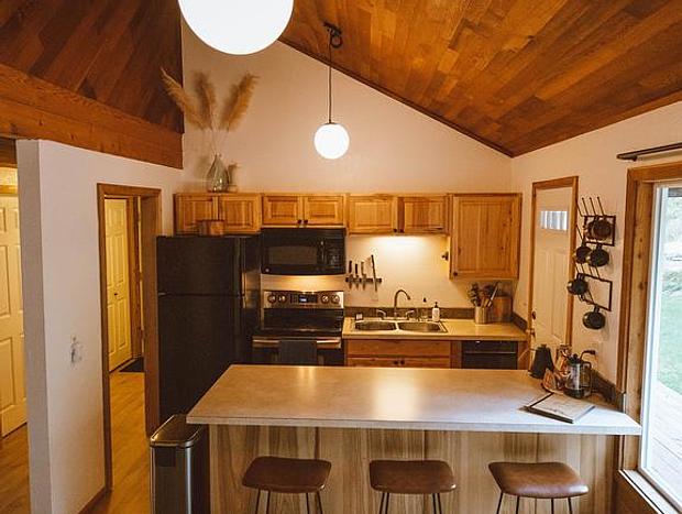 Photo 10 for The Hideout-Mt Baker Cabin w/ Hot Tub & Sauna